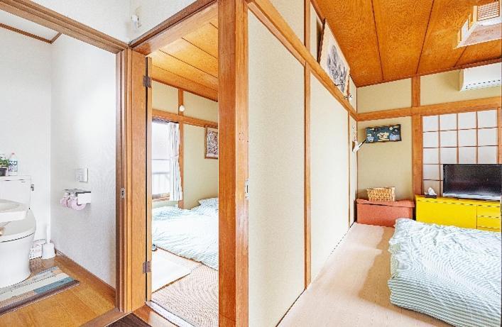 Takeuchi Goya Apartment *